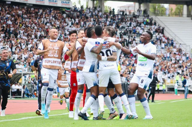 Once Caldas Goleó 4-0 Al Deportivo Cali En El Palogrande